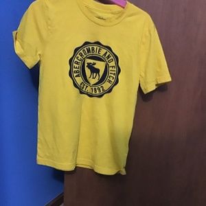 Abercrombie Kids T shirt for 5-6 year old